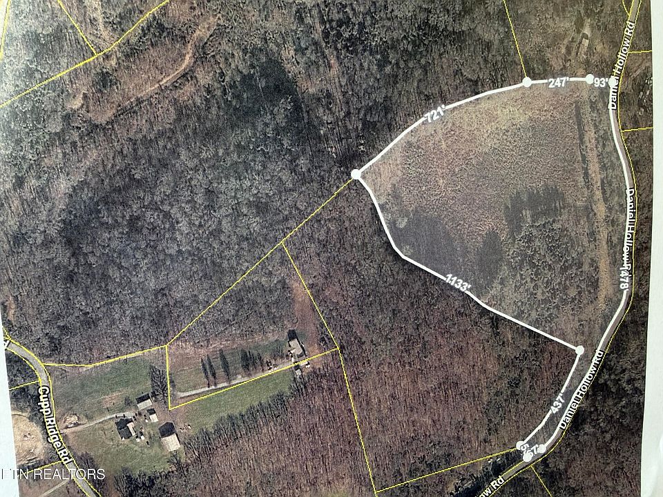 2nd image of 427 Daniel Hollow Rd