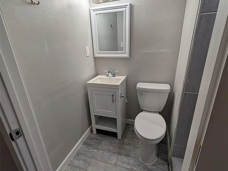 507 Enid St #A — Photo 5