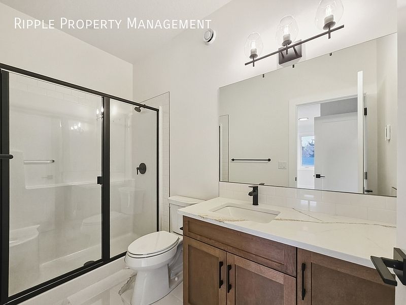 Calgary Townhouse for rent - 3 Bedrooms — photo 12