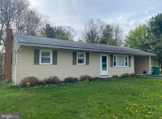 11176 Loop Rd, Fayetteville, PA 17222