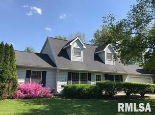 618 Wedgewood Dr, Carbondale, IL 62901