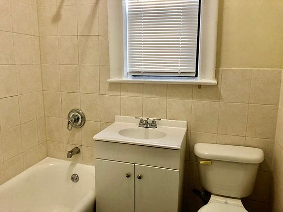 3rd image of 93 Fairview Ave APT E5