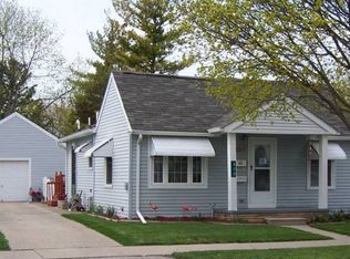 820 Michigan Ave, Bay City, MI 48708