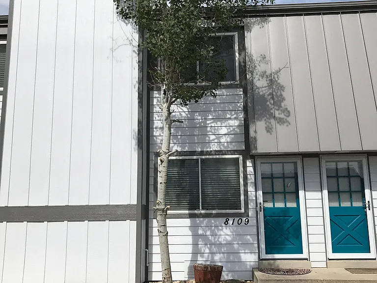 8109 W 54th Pl — Photo 2