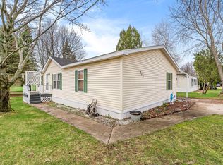 712 Pheasant Blvd, Cadillac, MI 49601