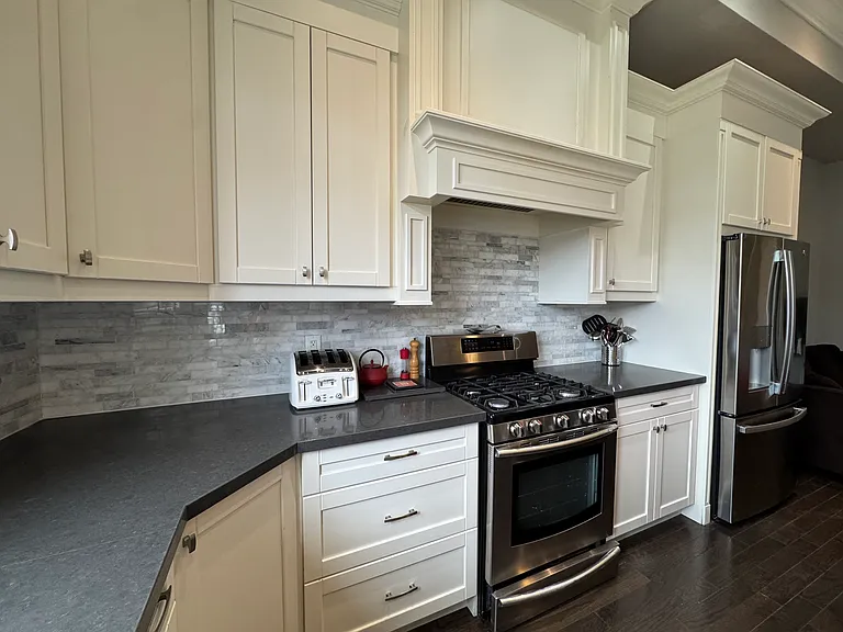 18B Algoma St — Photo 15
