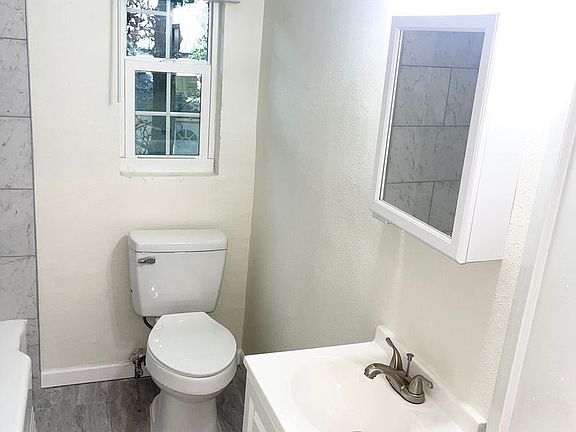 5th image of 801 Grove St N #13738502