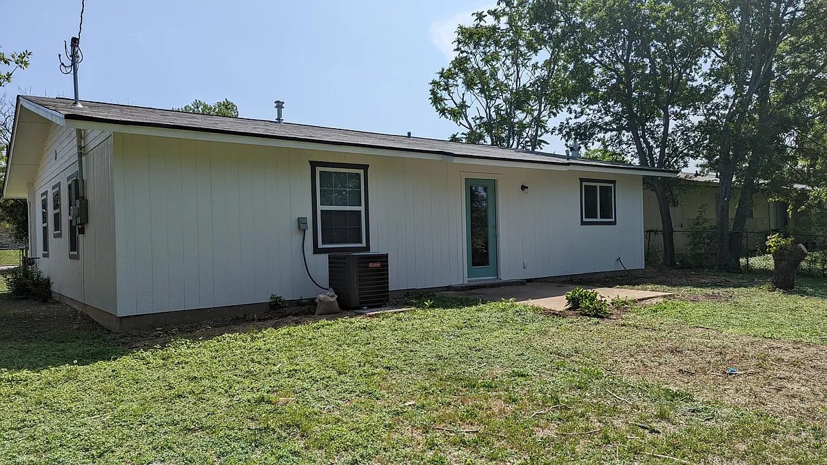Building Photo - 1203 Kathey Dr