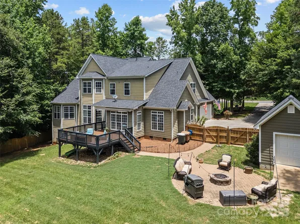 3020 Waxhaw Crossing Dr, Waxhaw, NC 28173
