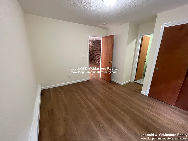 South Huntington Apartments — Photo 23
