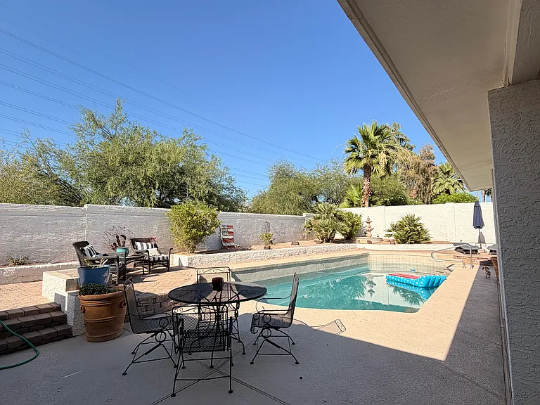 10452 E Cannon Dr — Photo 6