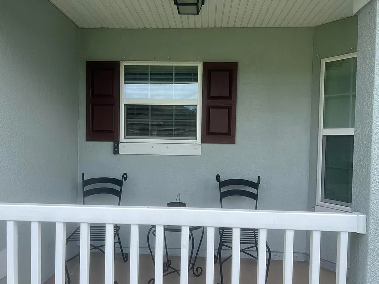 1425 SE Navajo Ln — Photo 2