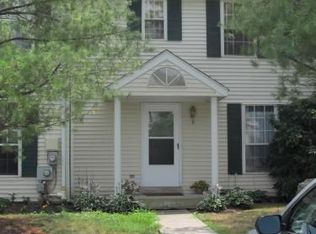 5 Village Dr, Schwenksville, PA 19473