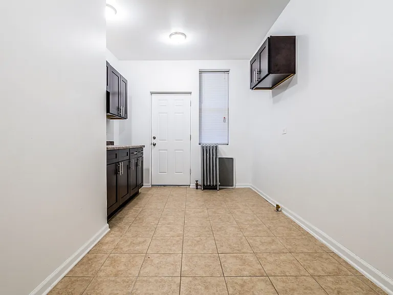5125 W Madison — Photo 2