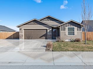 1102 E Rutherglen St, Kuna, ID 83634