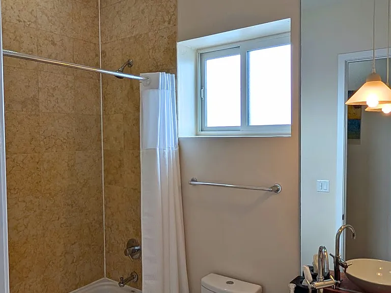 2642 W Chicago Ave #4 — Photo 6