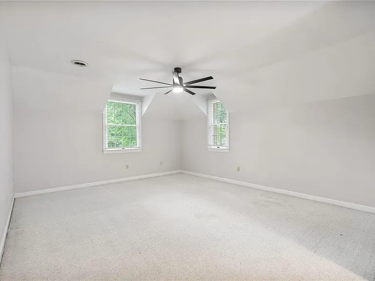 1433 Williams Cir — Photo 31