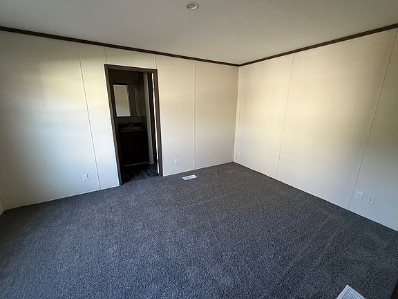 3rd image of 305 Sheryl A Ln