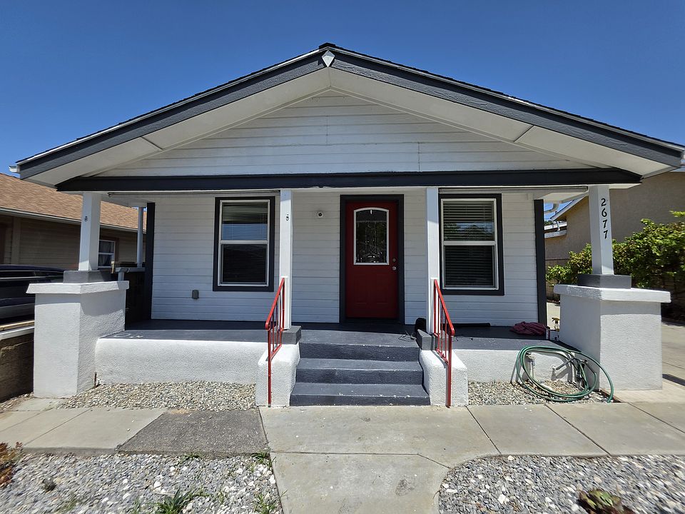 1st image of 2677 Carleton Ave