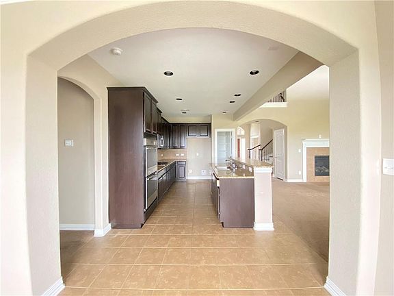 3rd image of 5825 Mantalcino Dr