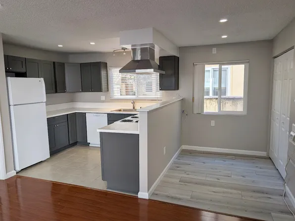 470 S Los Robles Ave APT 11, Pasadena, CA 91101