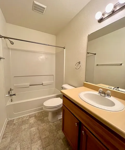353 Mickelson Ct — Photo 6