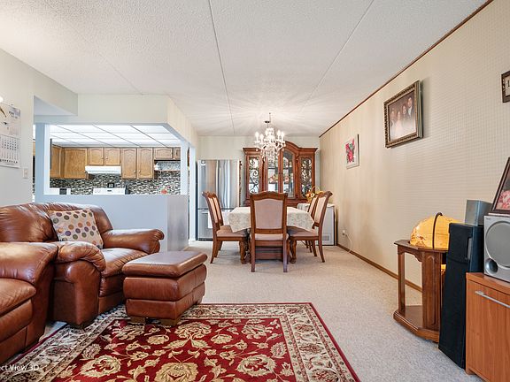 3rd image of 475 Plum Creek Dr APT 208
