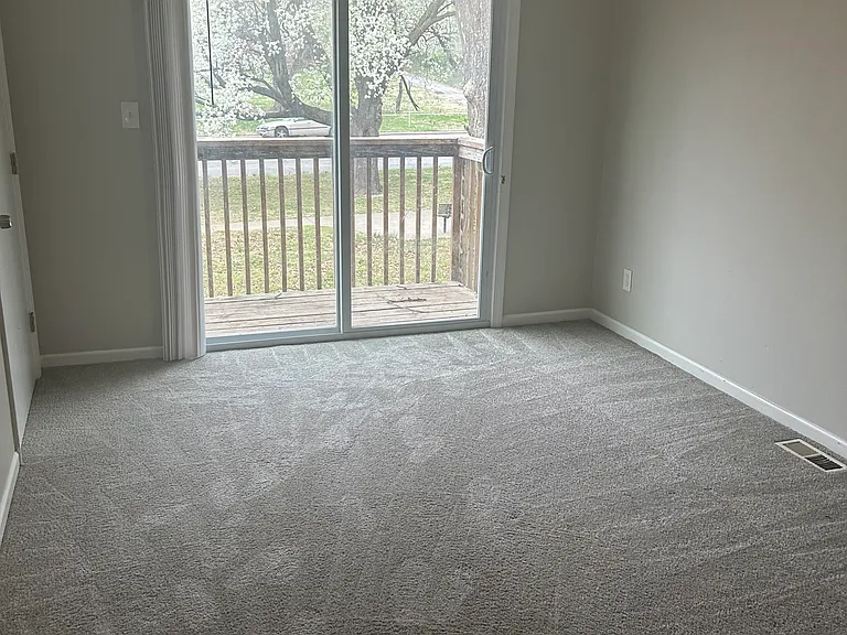 328 Kickapoo St #B — Photo 11