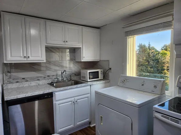 686 Bloom Rd APT 201, Danville, PA 17821
