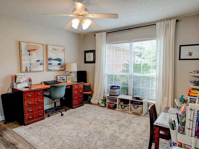 4215 Shadow Ln — Photo 15