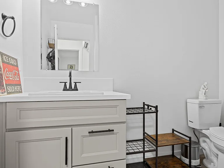 156 Allison Ave — Photo 5