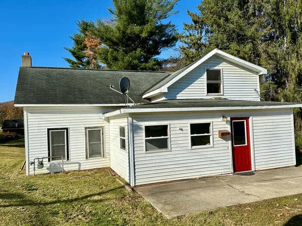 33 Farnham St, Addison, NY 14801