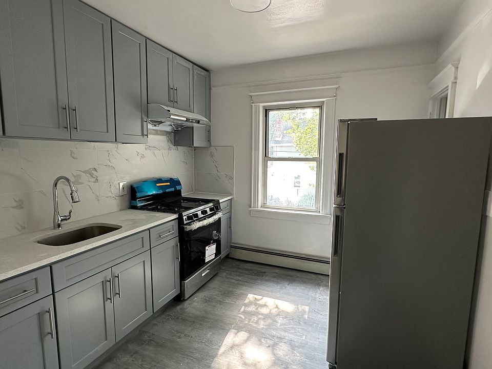 1st image of 83 2nd St #2