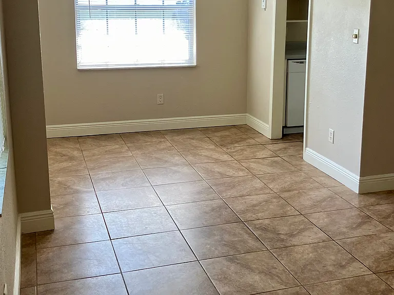 Entrance to living room/dining room