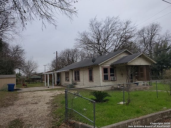 3rd image of 182 King Ave