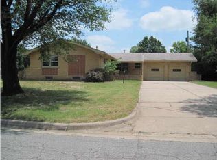 1928 N Edgemoor St, Wichita, KS 67208