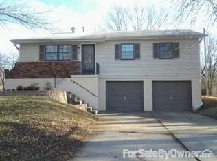 228 SE Kings Cross Rd, Blue Springs, MO 64014