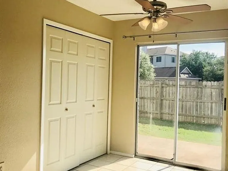 2000 Leeann Dr — Photo 3