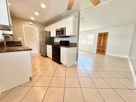 4th image of 1620 Petaluma Ave