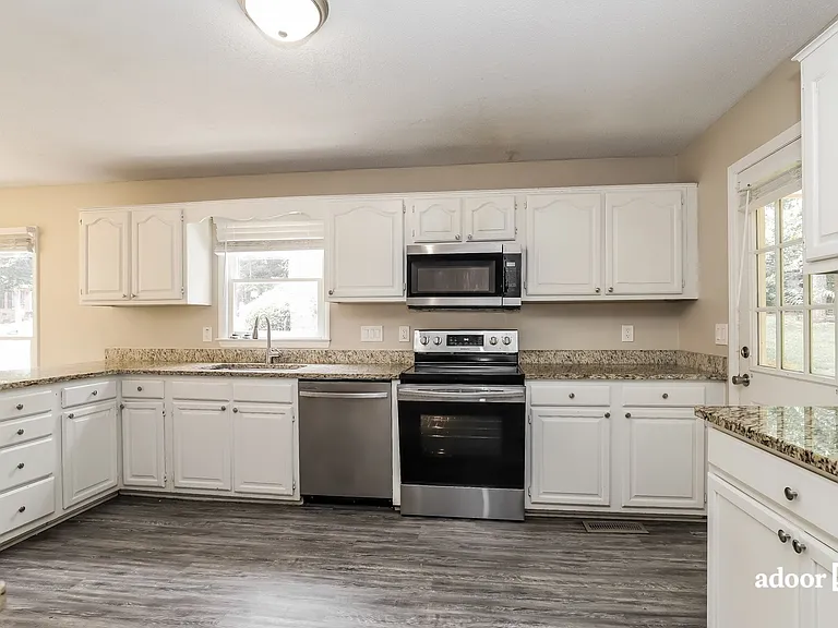 6321 Cardinal Wood Dr — Photo 6