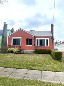 5817 SE Bush St, Portland, OR, 97206