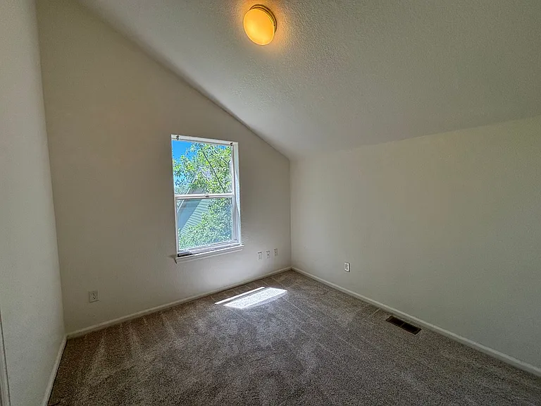 802 Waterglen Dr #K48 — Photo 12