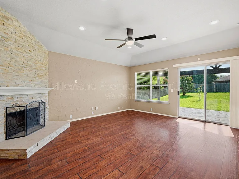 2304 Pheasant Run — Photo 11