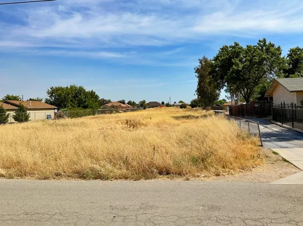 28392 Oregon Ave, Madera, CA 93638