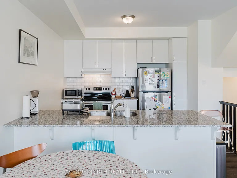 836 Mikinak Rd — Photo 10