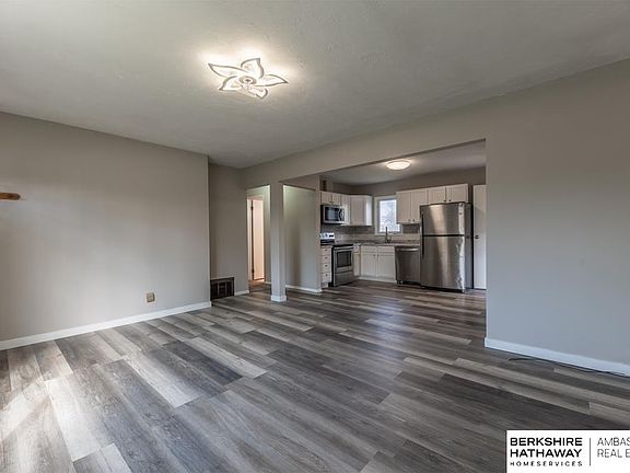 5th image of 2206 Emiline St