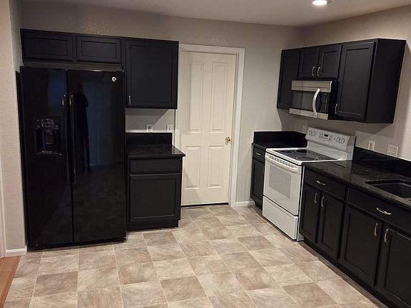 5th image of 1925 Dove Creek Cir