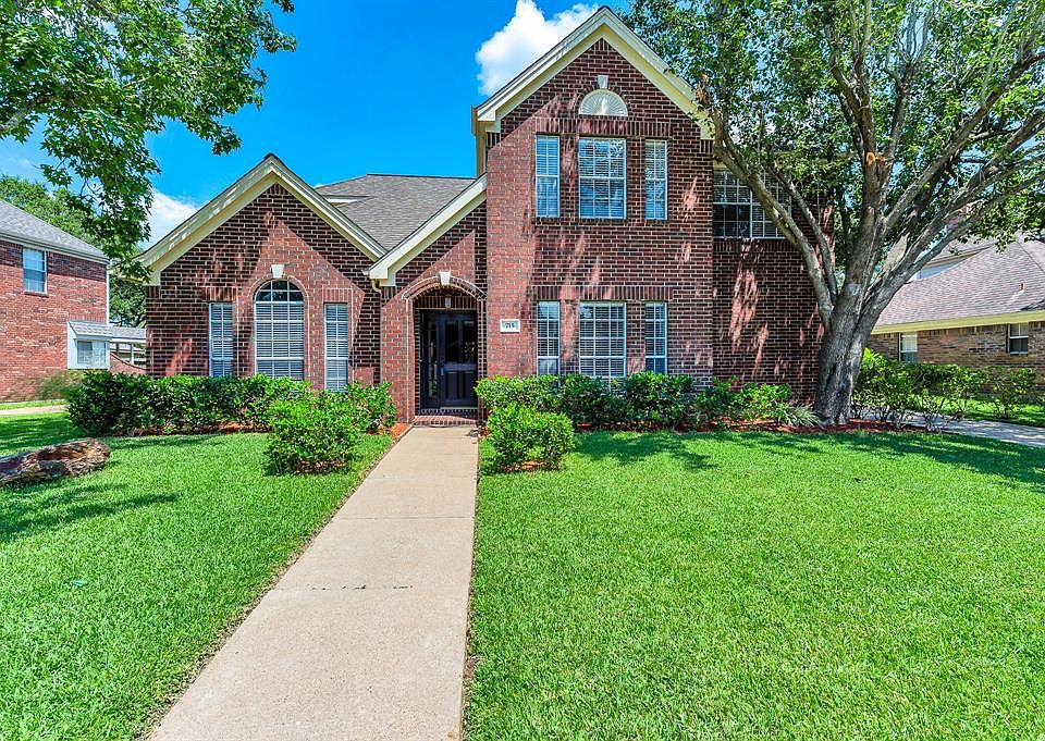1st image of 715 Fernglade Dr