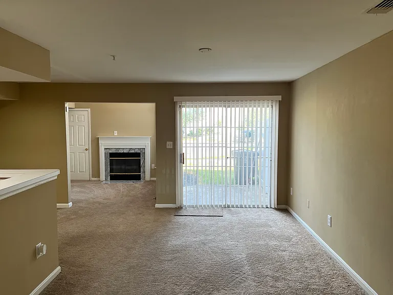 4704 King John Way — Photo 3