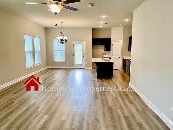 4th image of 831 Avellanas Dr